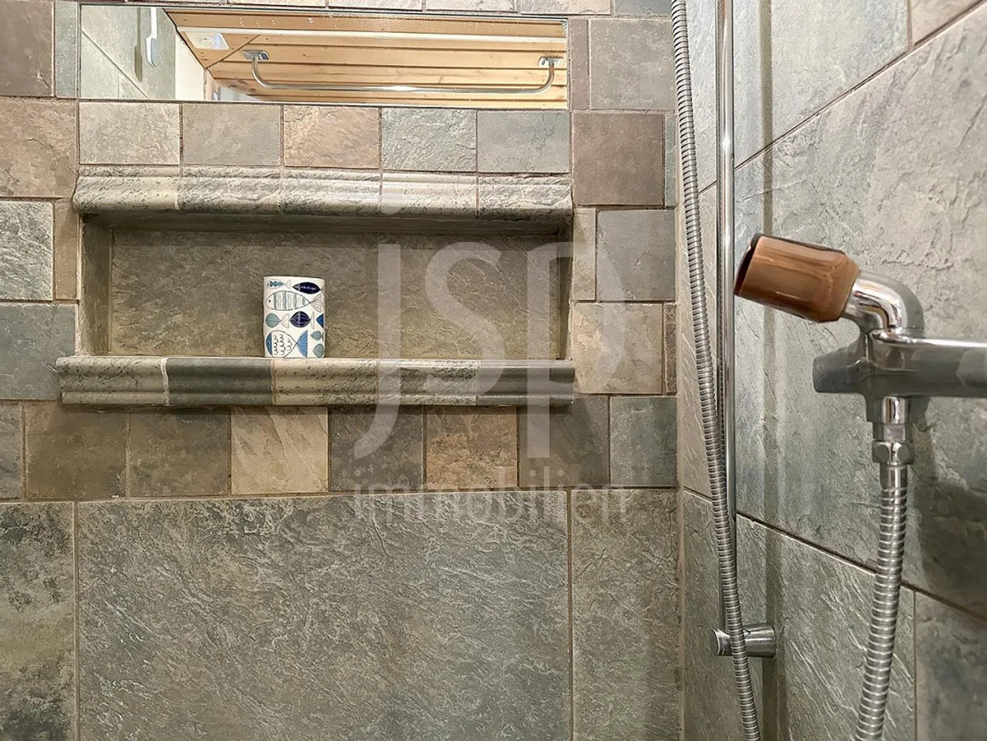 Accogliente appartamento mansardato 3.5 locali con galleria e stanza aggiuntiva - Foto 15 di 27