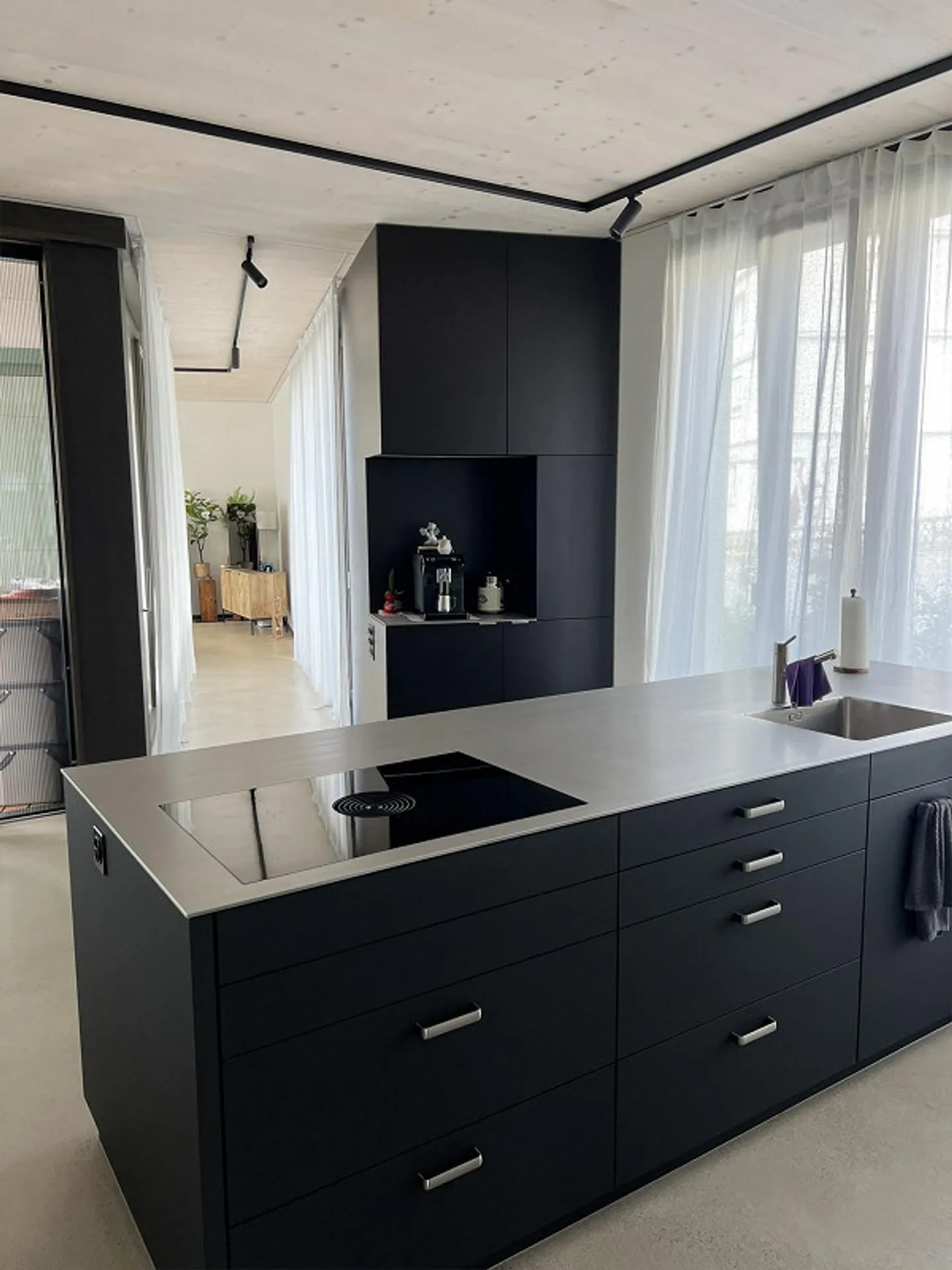 5.5 Room Apartment, High Standard of Finish - Photo 5 of 17