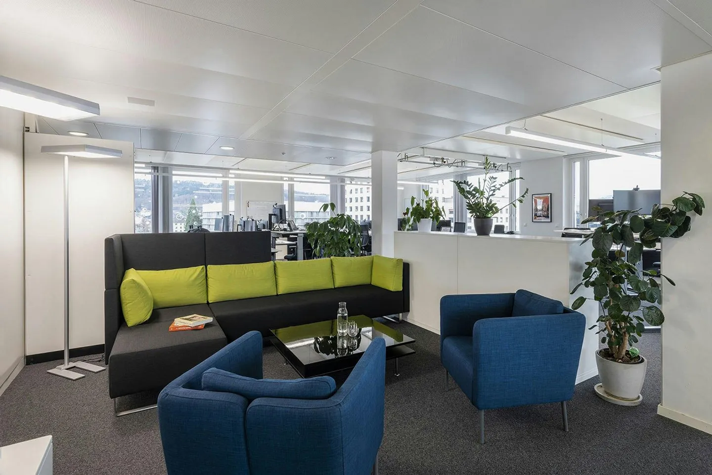Cosmos Schlieren - Your new business address in a prime location - Photo 5 of 9