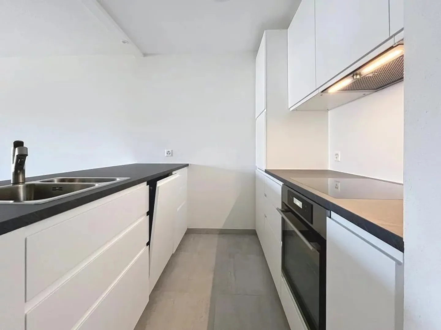 Magnifico appartamento di 3,5 stanze completamente ristrutturato - Foto 2 di 6