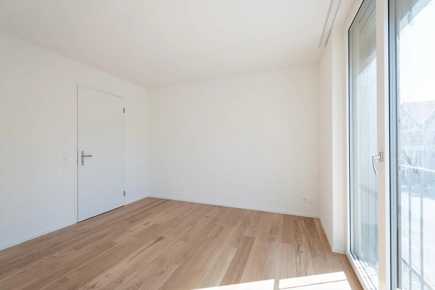 3.5 Room Apartment with Loggia for Rent - Photo 5 of 7