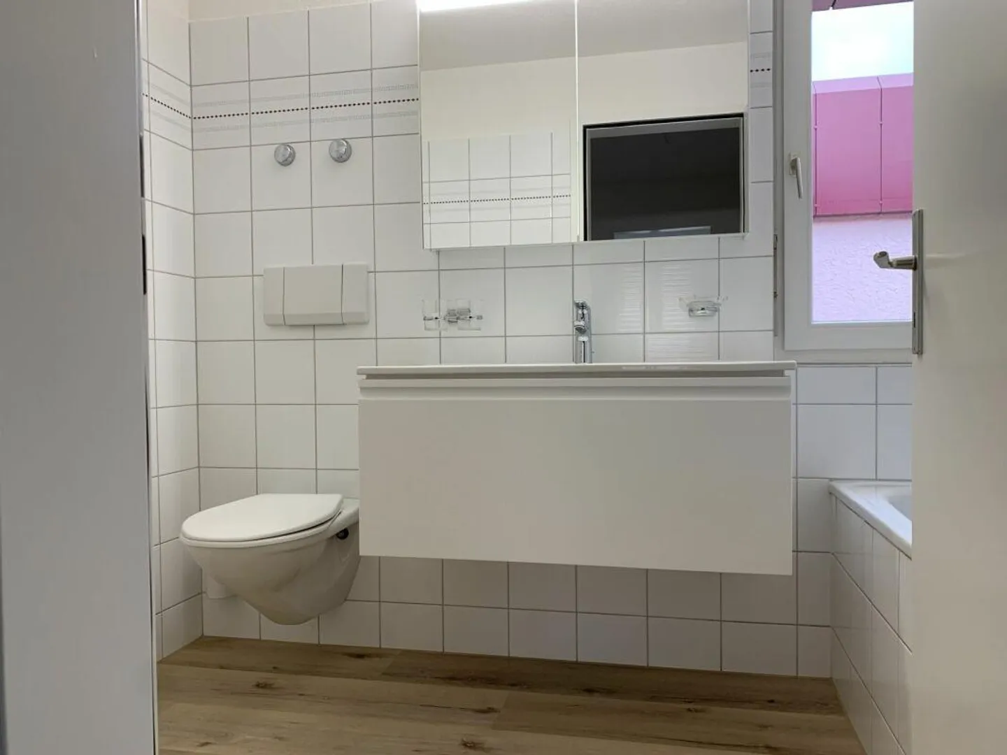 Renovierte 5 1/2 Zimmer-Whg mit teils Seesicht und Cheminée - Photo 6 sur 11