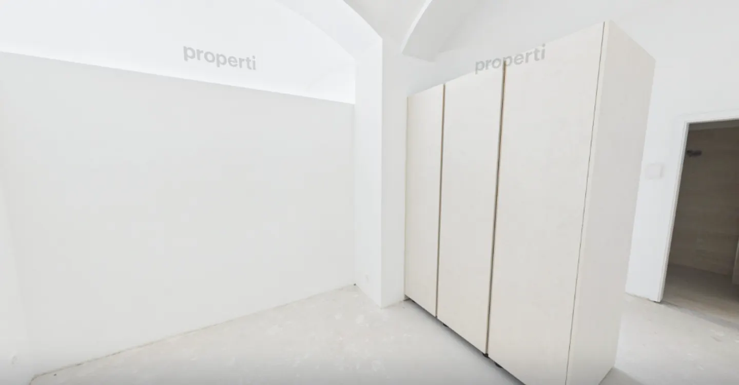 Bright Commercial Space for Workshop, Store or Office! - Photo 4 of 6