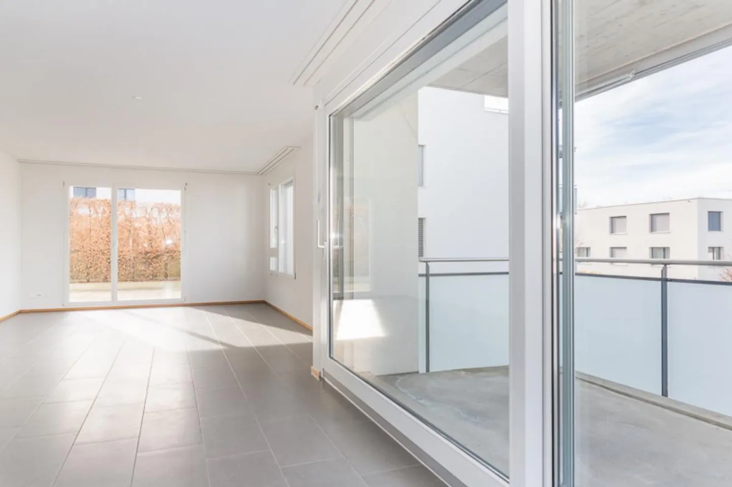 Modernes Apartment in der Natur - Foto 2 von 8