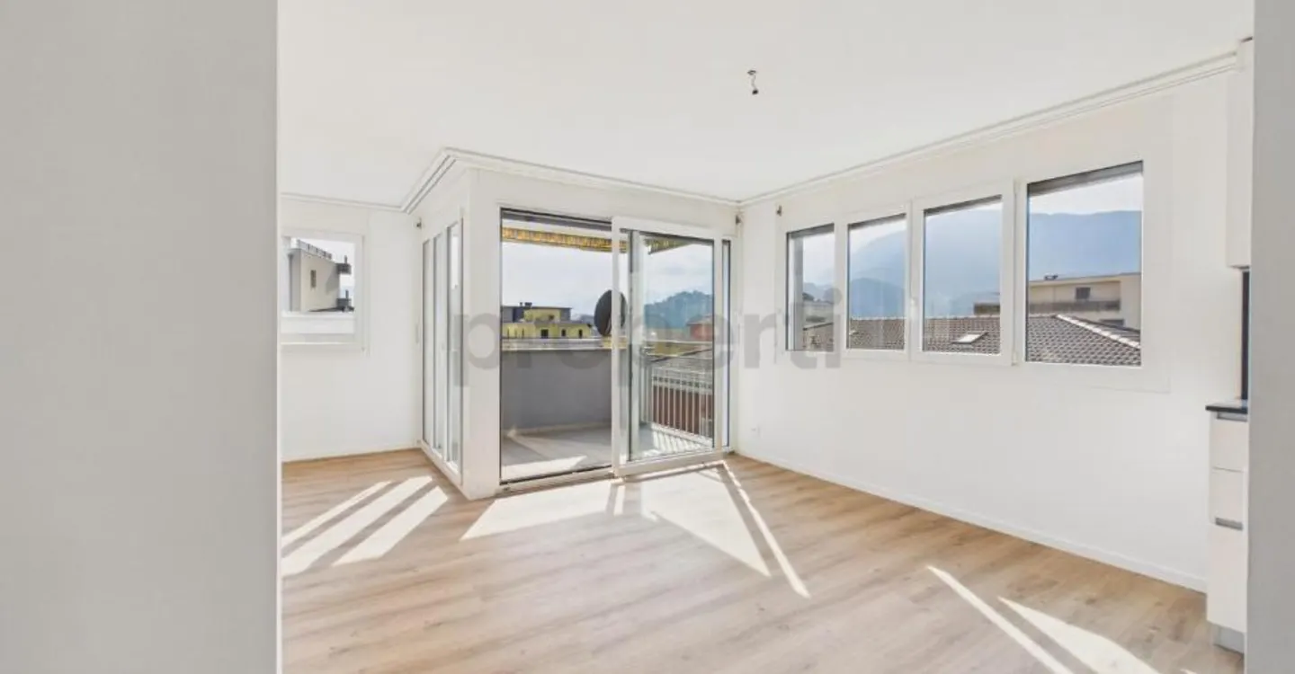 Appartamento Ristrutturato di 3.5 Stanze, a Due Passi dal Centro di Locarno, anche Residenza Secondaria - Foto 1 di 9