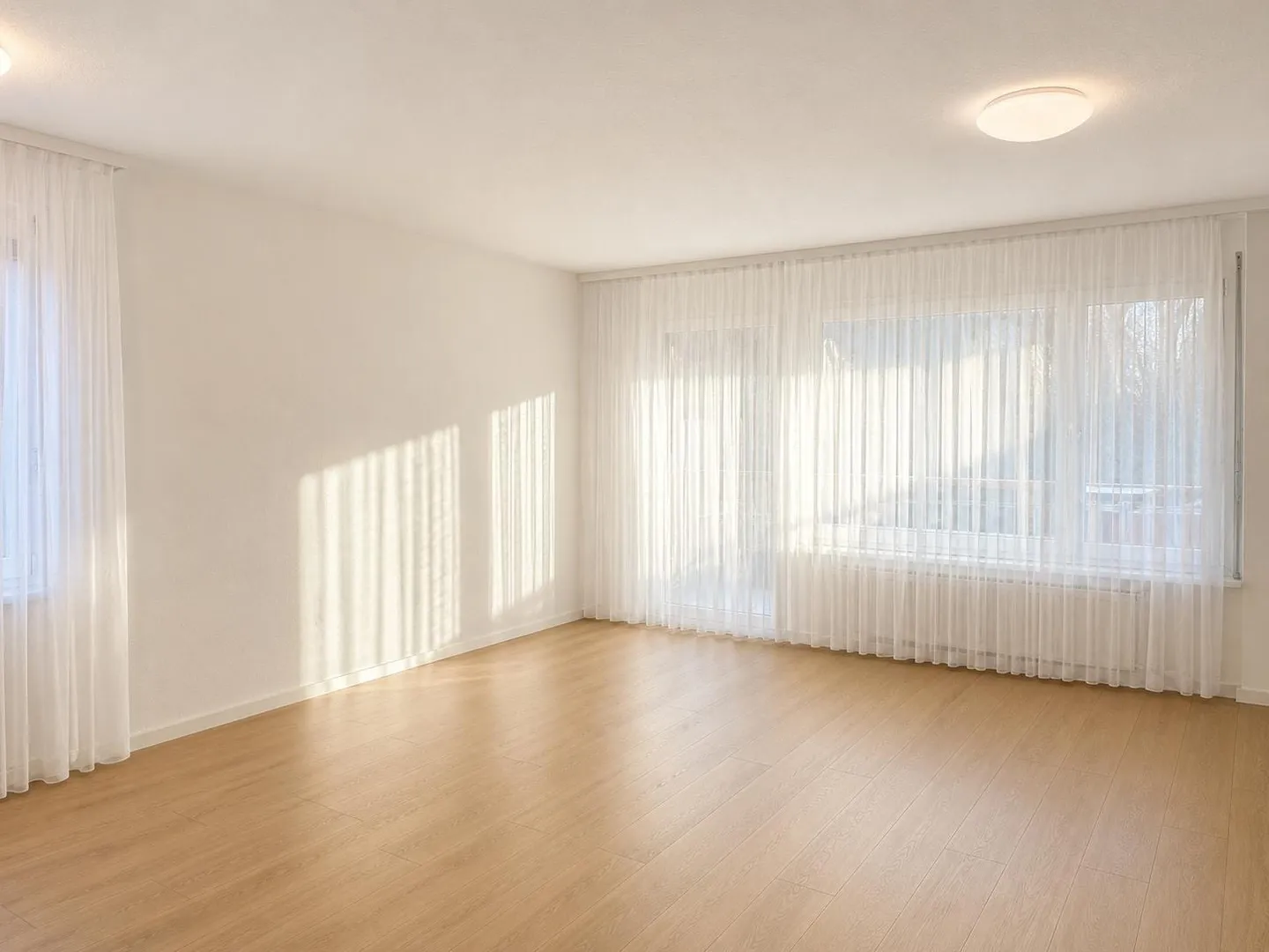 Bright 4.5-room apartment with balcony and view in Schöfflisdorf - Photo 3 of 12