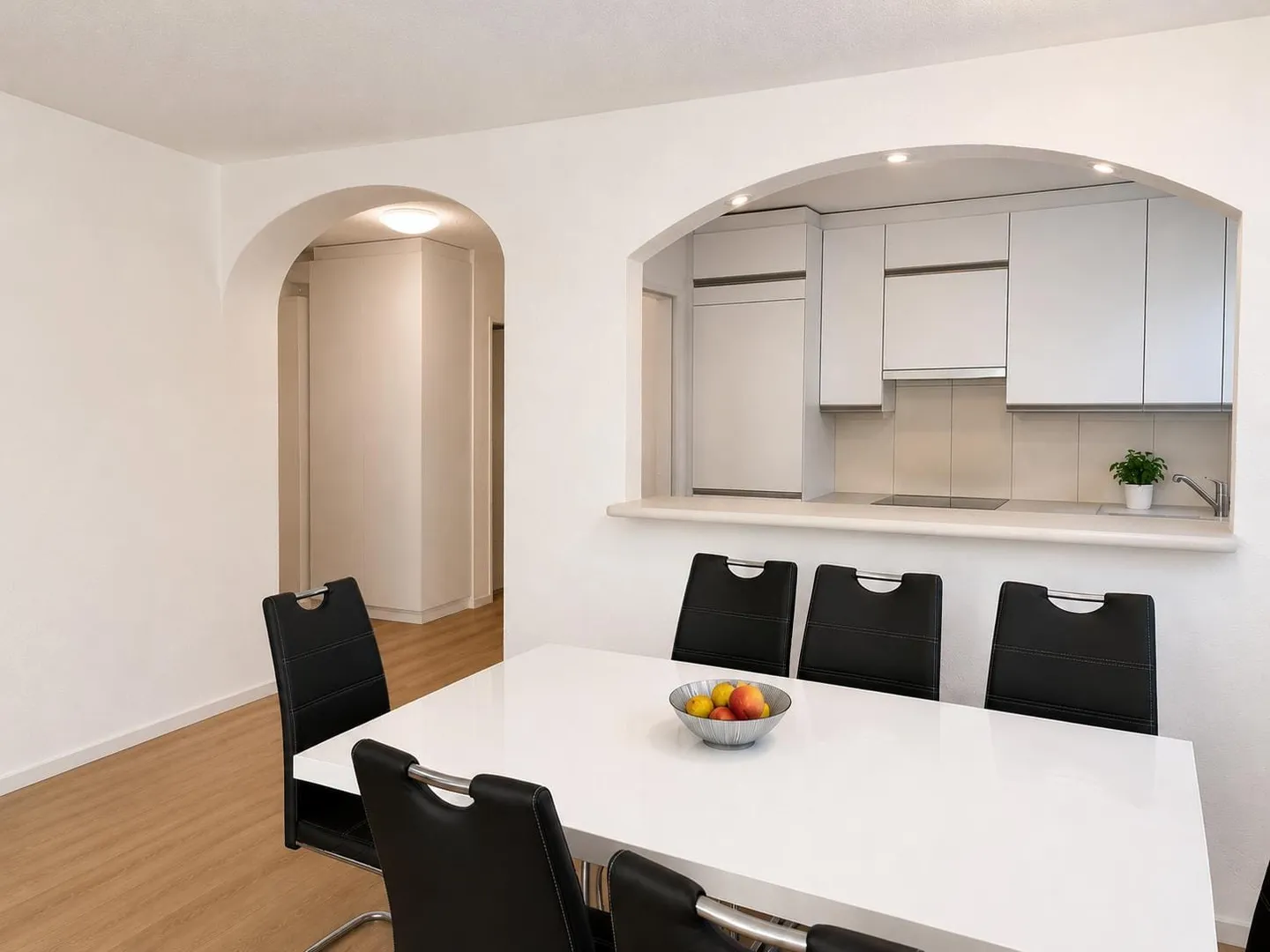 Bright 4.5-room apartment with balcony and view in Schöfflisdorf - Photo 6 of 12