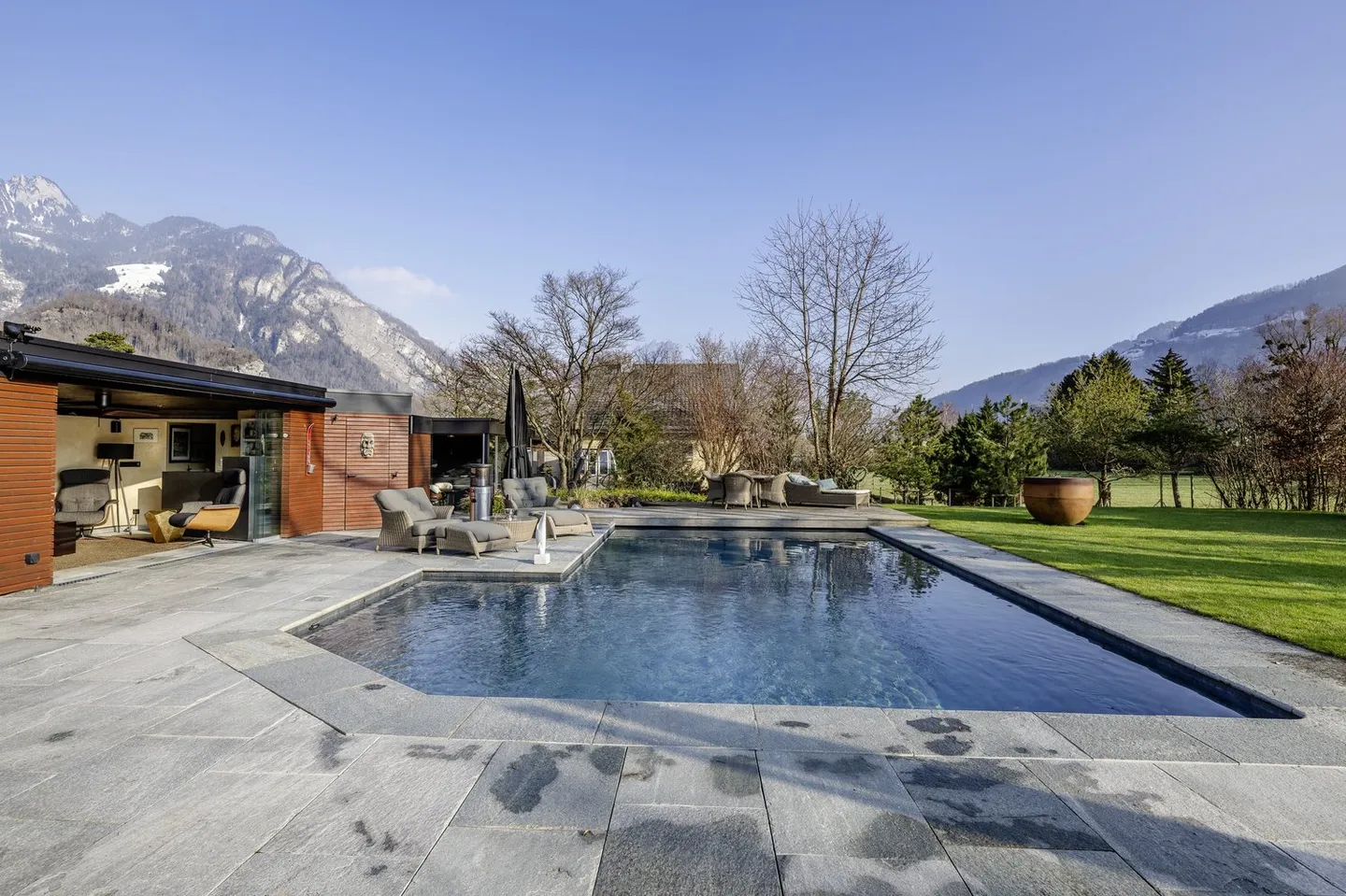 Propriété Méditerranéenne avec Villa, Piscine et Jardin - Photo 4 sur 13