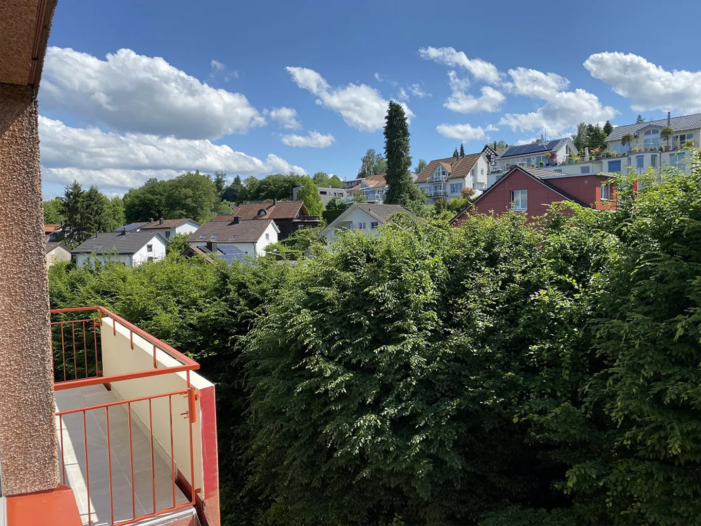 Appartement penthouse de 4 pièces fraîchement rénové avec vue imprenable sur le lac - Photo 14 sur 27