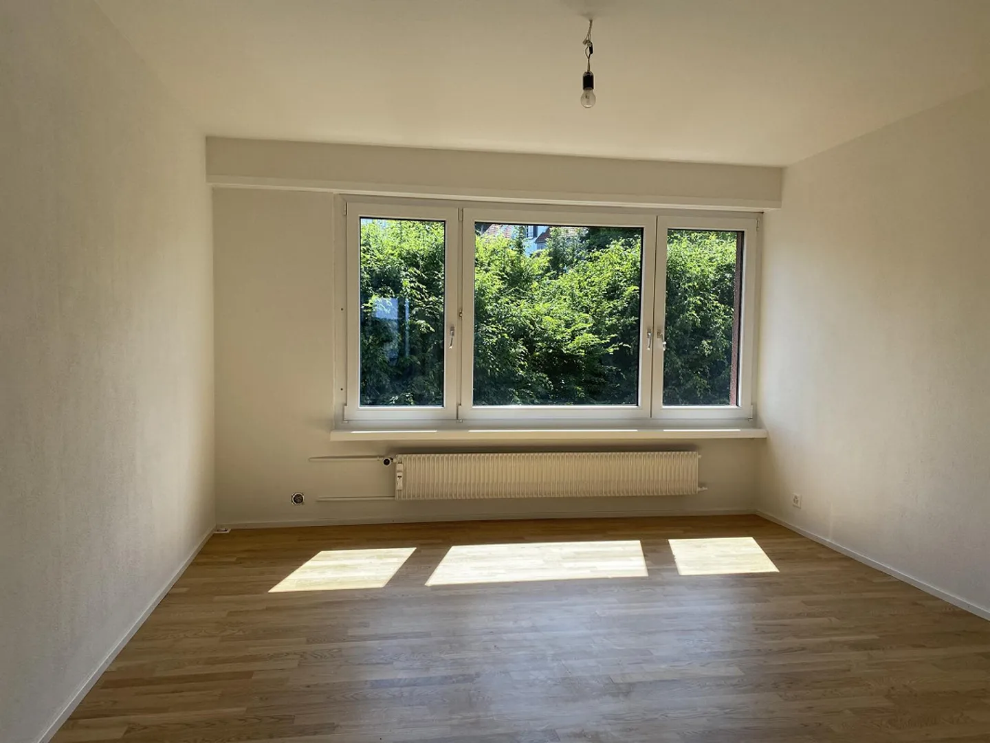 Appartement penthouse de 4 pièces fraîchement rénové avec vue imprenable sur le lac - Photo 18 sur 27