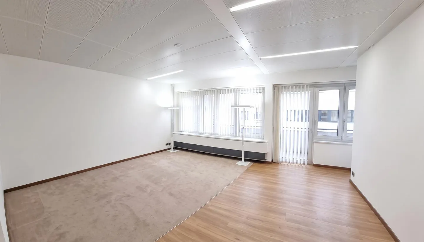 Spazio ufficio rappresentativo di 254 m² all'ultimo piano - Zurigo - Foto 7 di 13