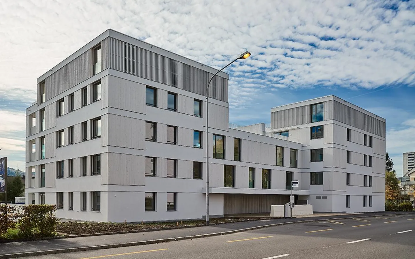 Moderne Gartenwohnung mit Terrasse - Foto 2 von 9