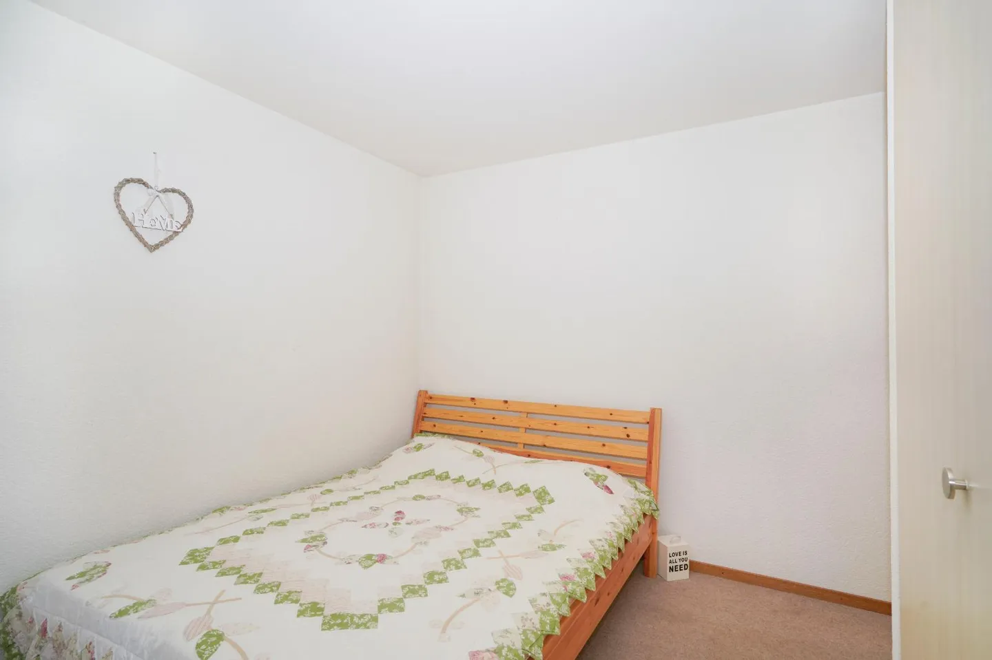 Charming Apartment with Spa - Photo 5 of 9