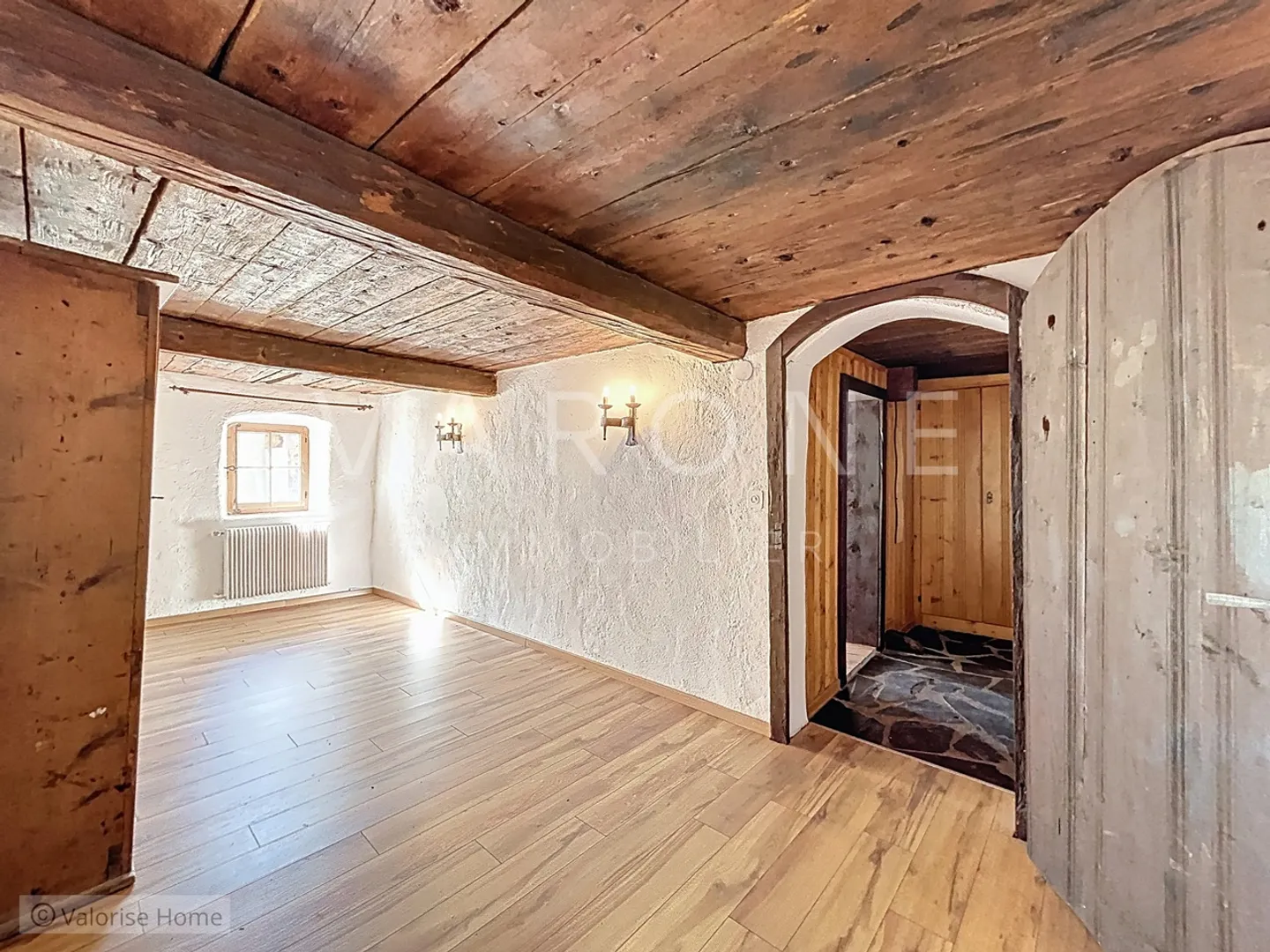 Charming Historical House - Photo 5 of 15