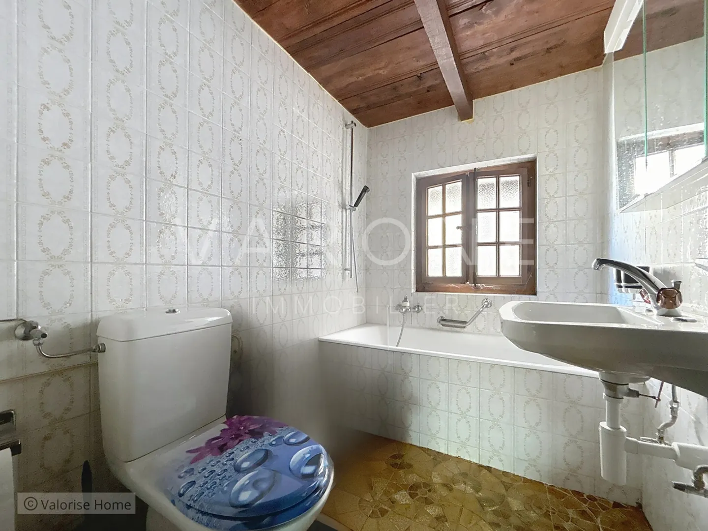 Charming Historical House - Photo 8 of 15