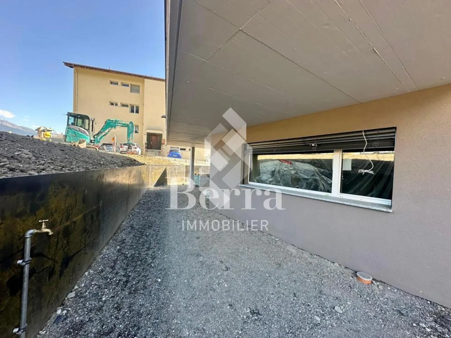 LAST APARTMENT AVAILABLE: Beautiful Ground Floor Apartment - Photo 4 of 11