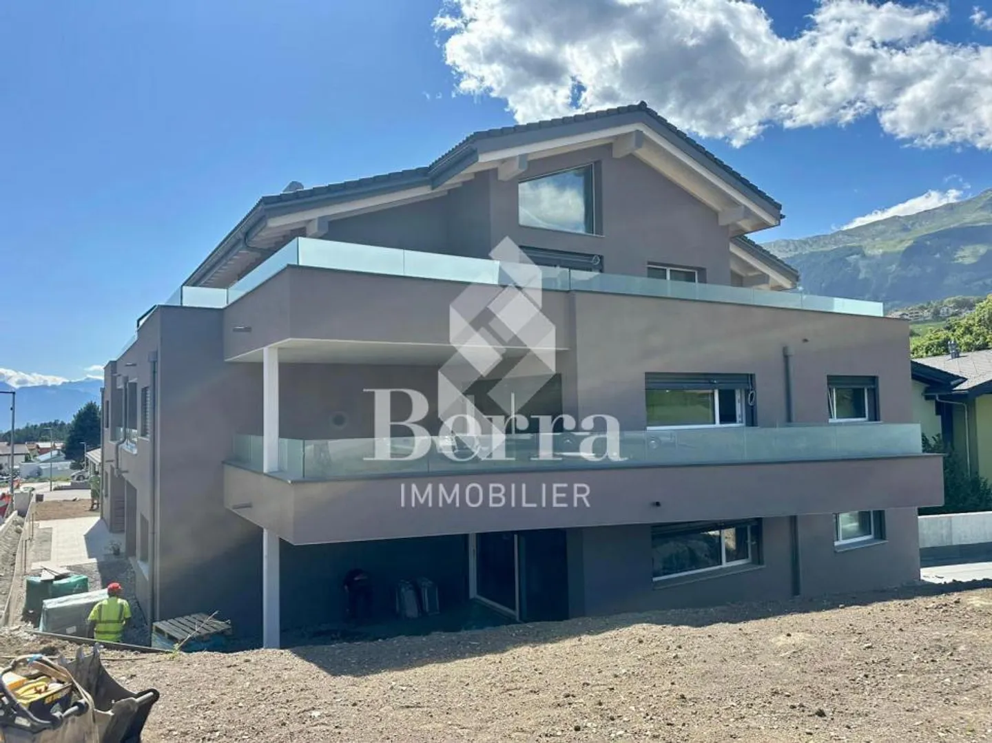 LAST APARTMENT AVAILABLE: Beautiful Ground Floor Apartment - Photo 1 of 11