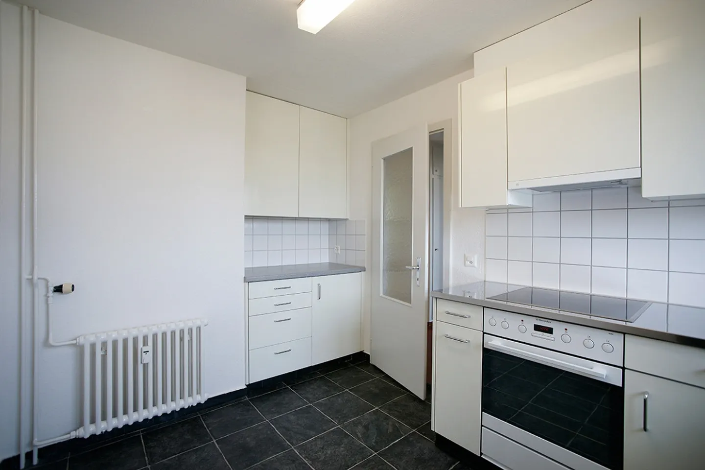 Belle appartement de 3 pièces avec grande véranda vitrée - Photo 3 sur 12