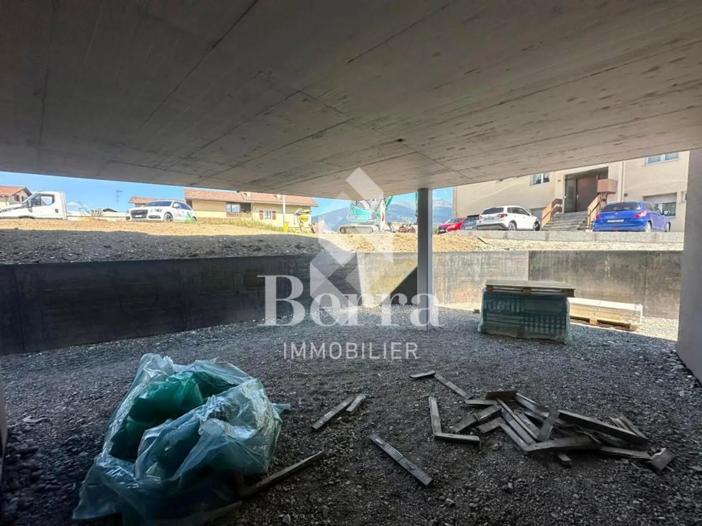 LAST APARTMENT AVAILABLE: Beautiful Ground Floor Apartment - Photo 2 of 11