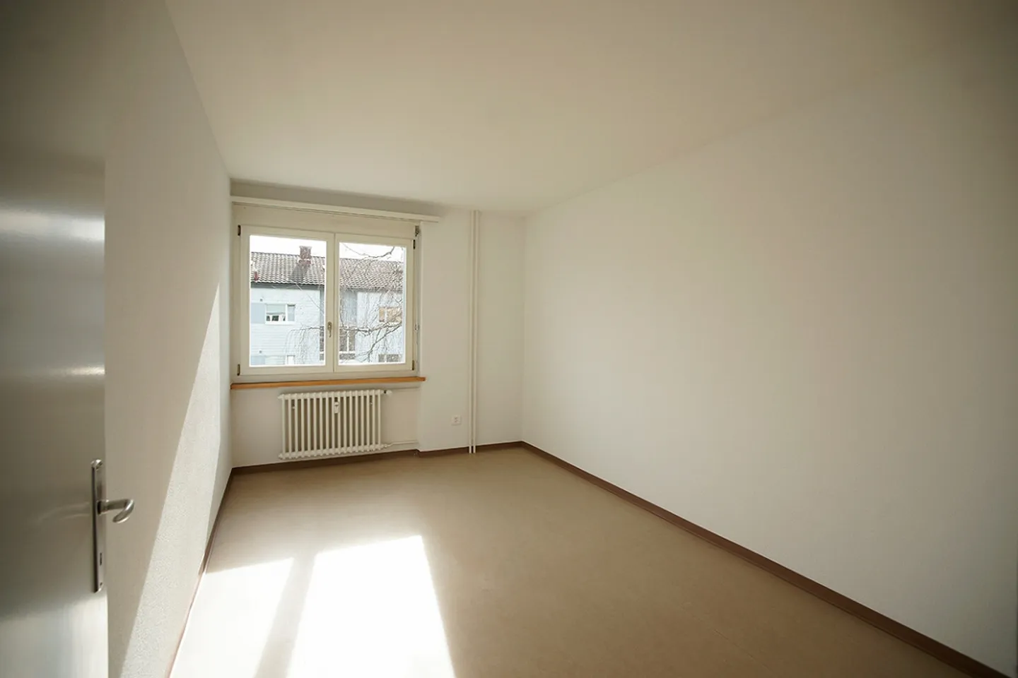 Belle appartement de 3 pièces avec grande véranda vitrée - Photo 6 sur 12