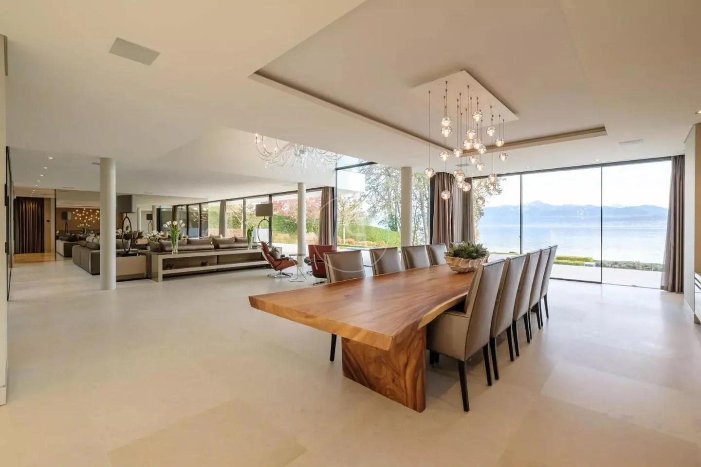 Villa de Luxe au Bord de l'Eau - Photo 8 sur 13