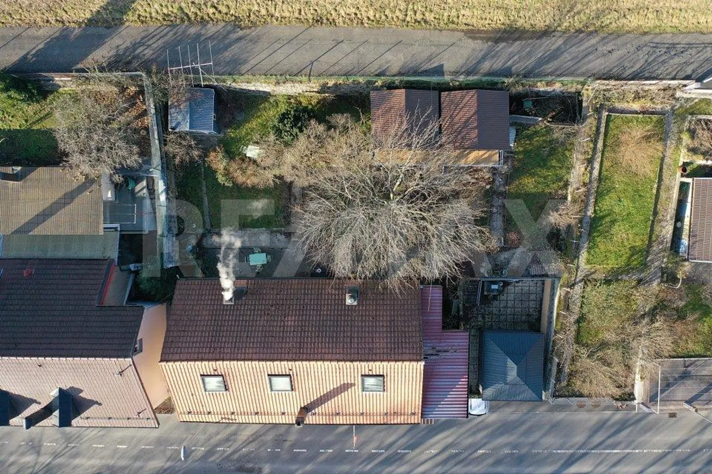 Ertragshaus mit zwei vermieteten Wohnungen - Foto 2 von 12