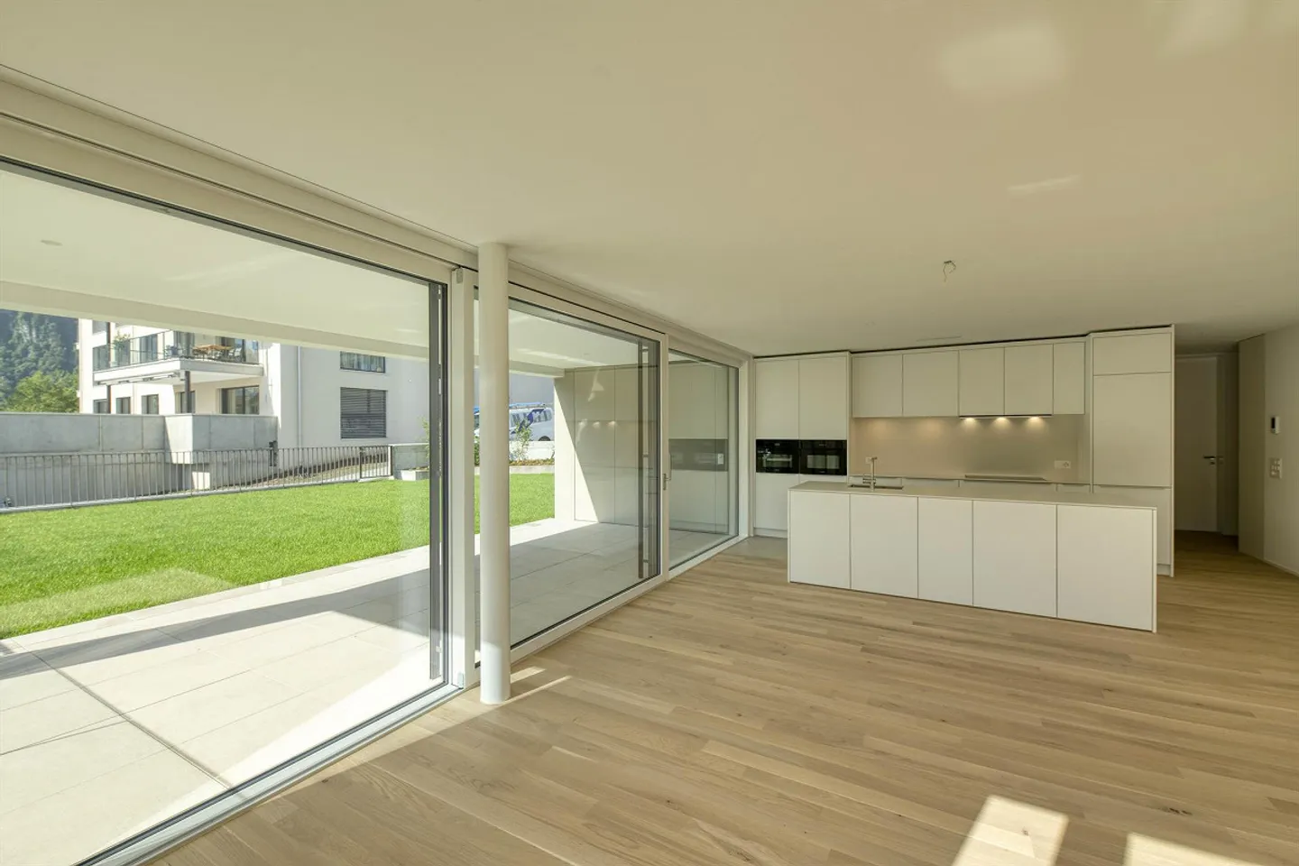 Family apartment on the ground floor with ownership standard - Photo 4 of 11