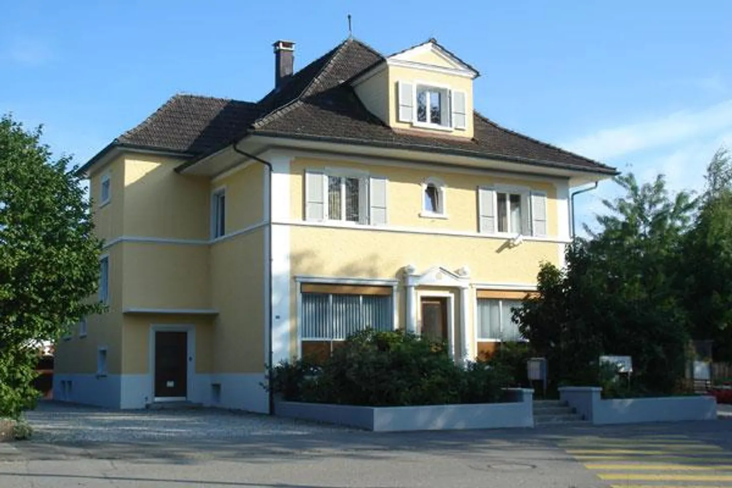 3 1/2 room apartment - Photo 1 of 9