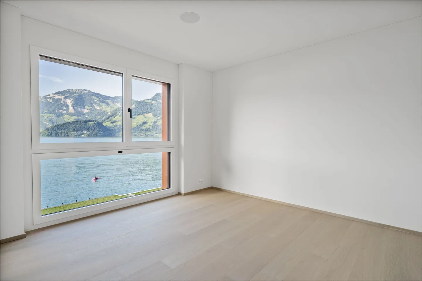 LAKESIDE HORIZON - Photo 5 of 24