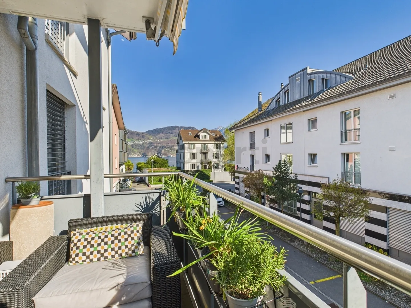 La tua nuova casa a Hergiswil Elegante, centrale e con una terrazza da sogno - Foto 9 di 12