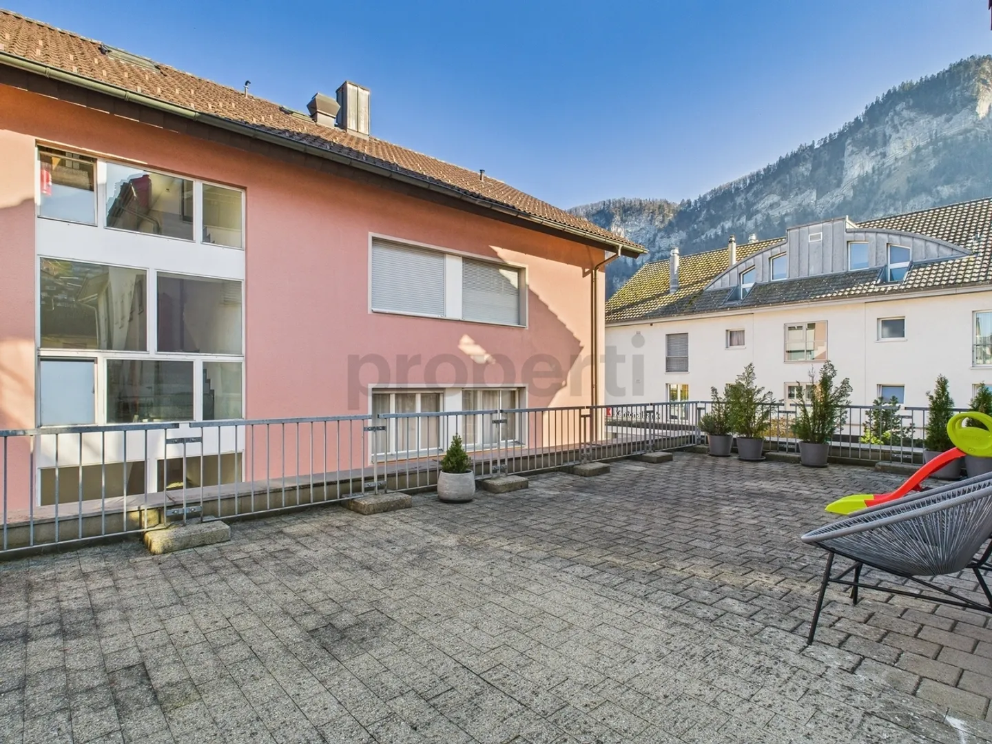 La tua nuova casa a Hergiswil Elegante, centrale e con una terrazza da sogno - Foto 10 di 12