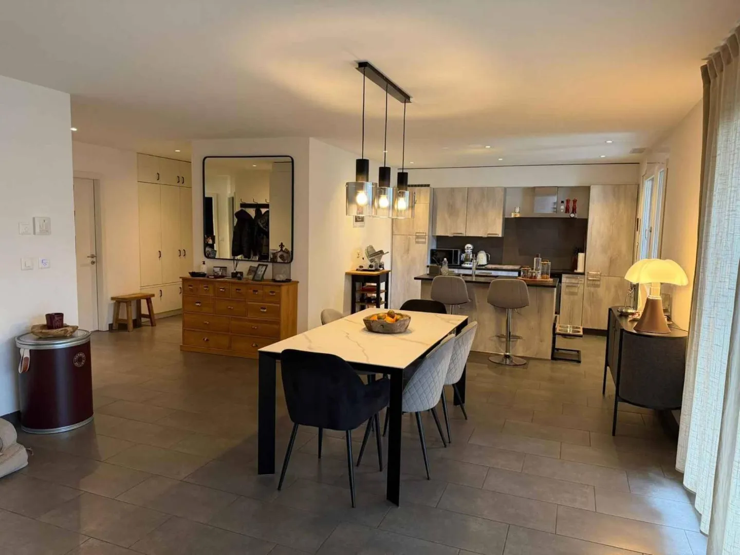 Spacieux appartement 4.5 pièces avec terrasse - Photo 1 sur 8