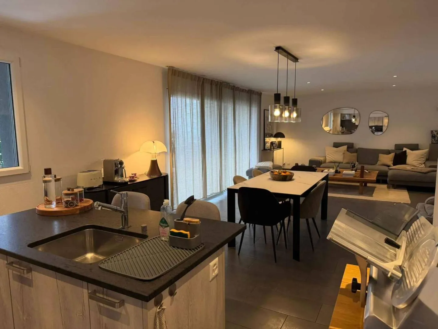 Spacieux appartement 4.5 pièces avec terrasse - Photo 3 sur 8