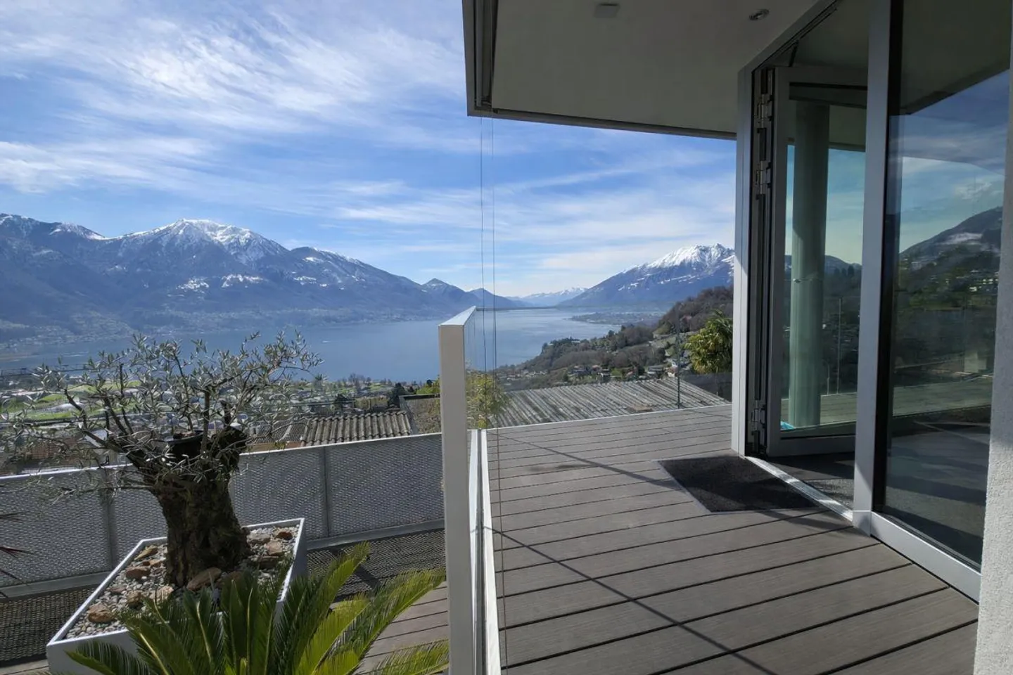 Zeitgenössisches Haus mit Panoramasicht - Foto 1 von 27
