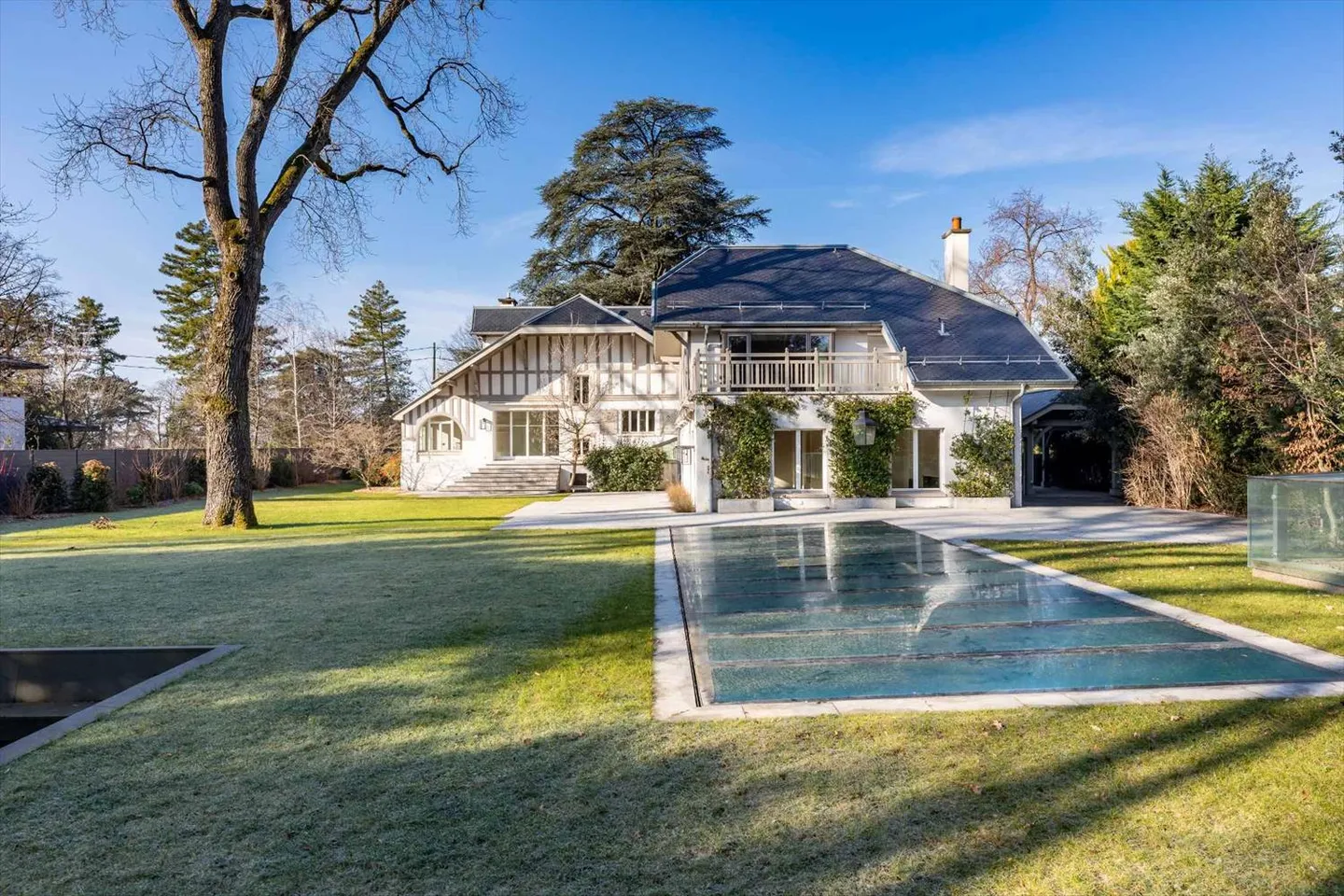 Villa for sale - Photo 1 of 11
