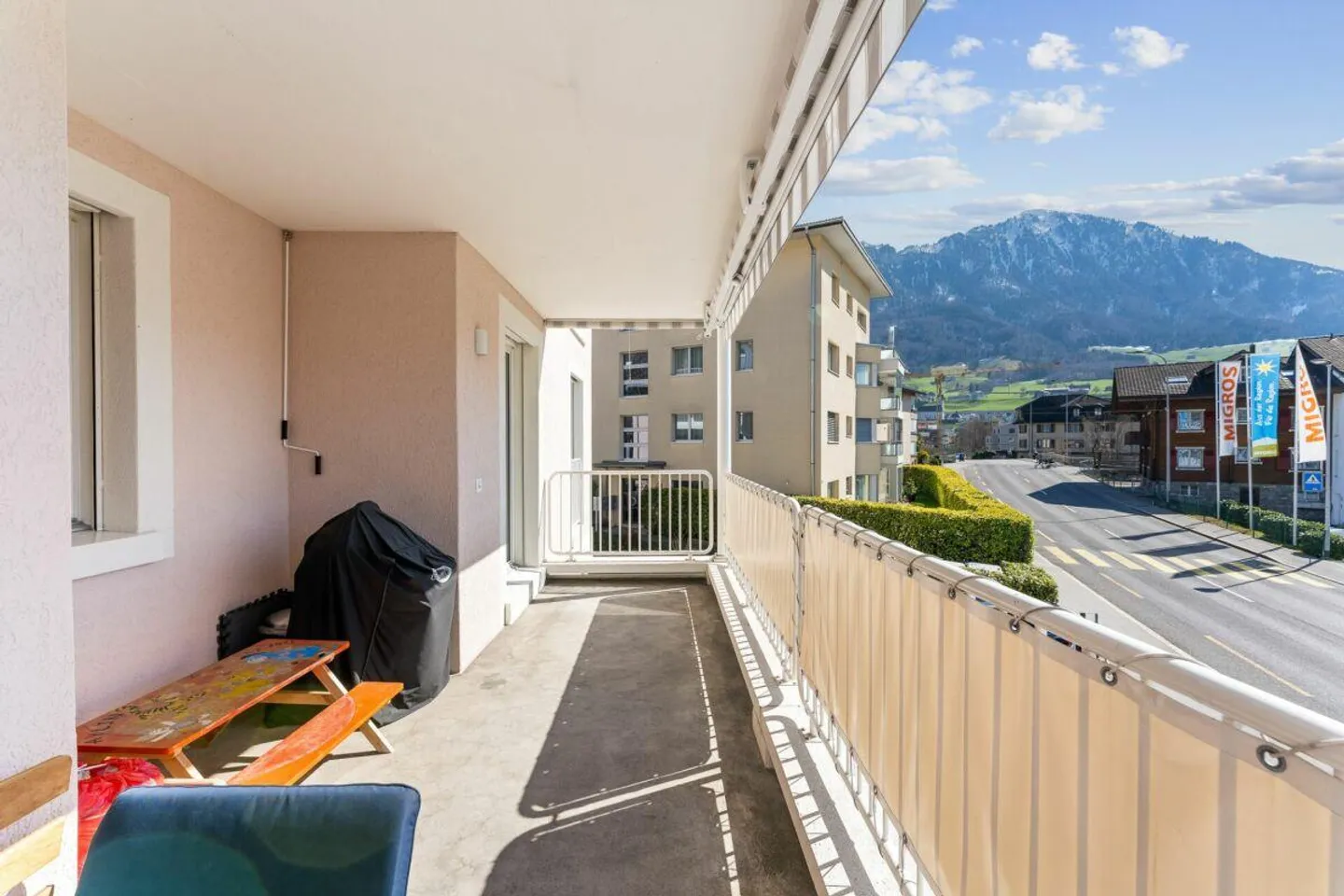 Spacious Living in Buochs - Stylish 4.5-Room Apartment in Central Location - Photo 5 of 7