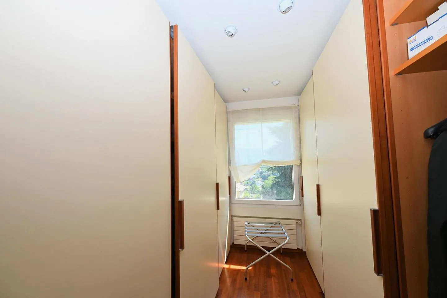 Villa Élégante avec Piscine Éblouissante à Louer à Breganzona - Photo 14 sur 22