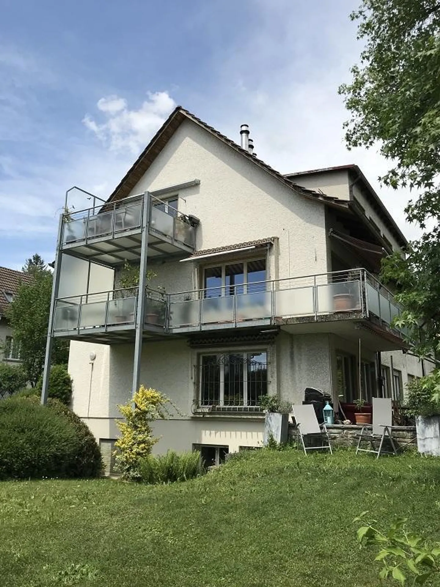 Grosszügige Wohnung mit Weitblick auf den Gurten - Foto 1 von 12