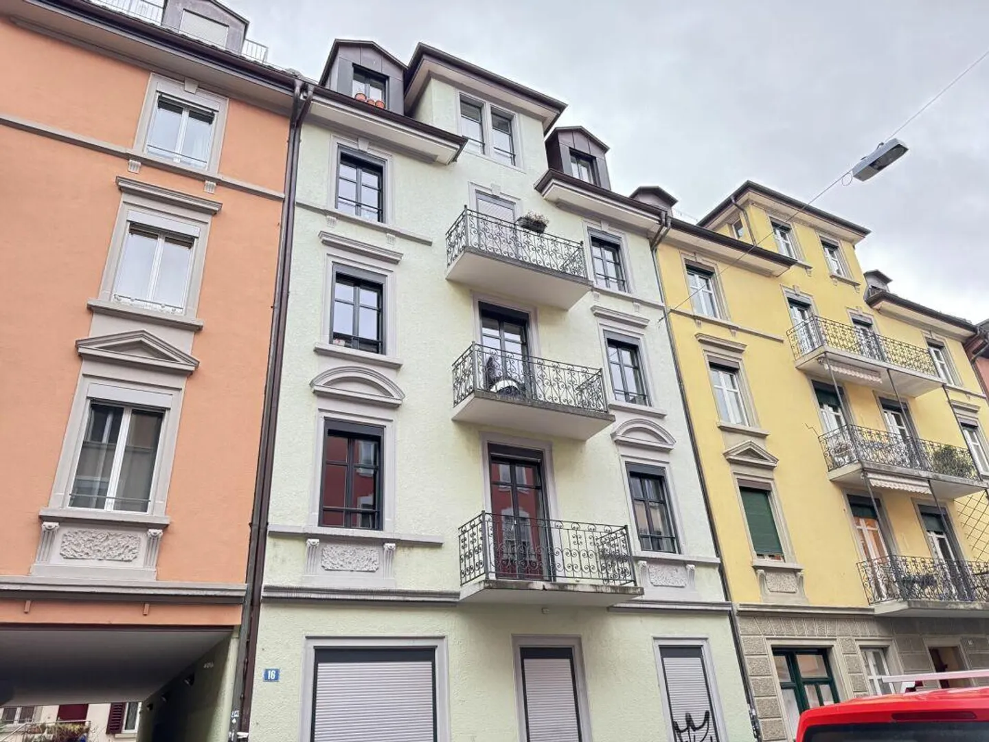 Modern 3-Room Apartment in Zurich - Photo 1 of 8