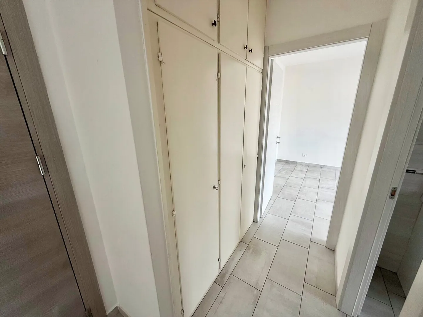 Modern 2.5 rooms large size with private washing machine - Photo 4 of 9