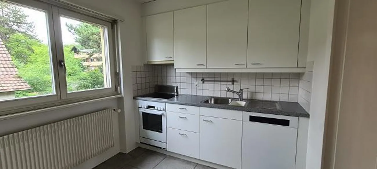 Grosszügige Wohnung mit Weitblick auf den Gurten - Foto 2 von 12