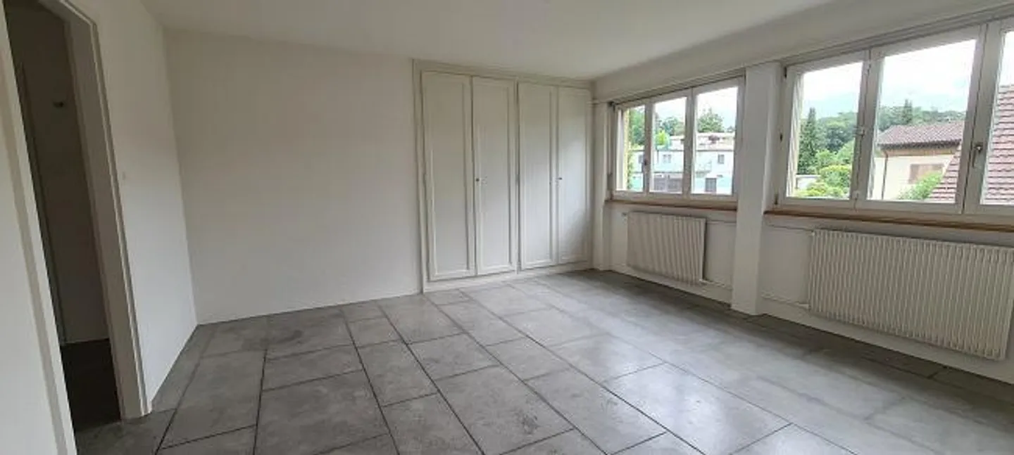 Grosszügige Wohnung mit Weitblick auf den Gurten - Foto 5 von 12