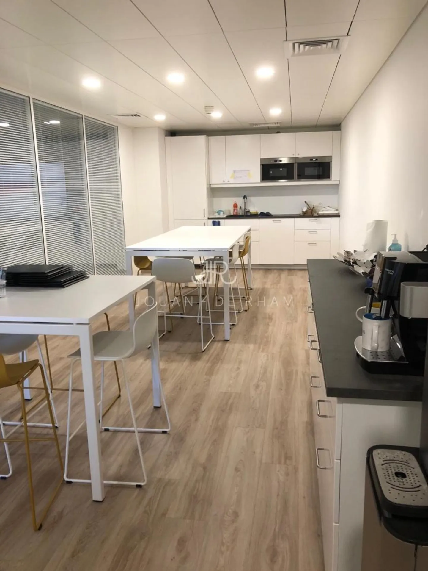 Modern Lab & Office Space - Photo 6 of 8