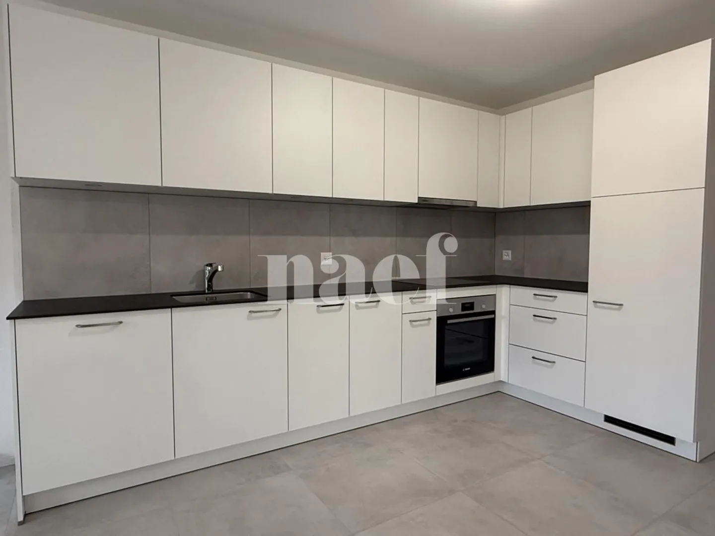 Nuovo appartamento di 3.5 locali al piano terra a Billens! - Foto 1 di 8