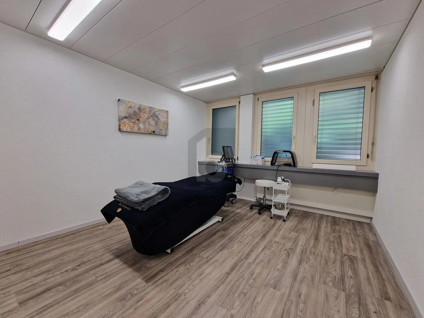 STUDIO SPAZIOSO IN UNA POSIZIONE CENTRALE - Foto 3 di 6