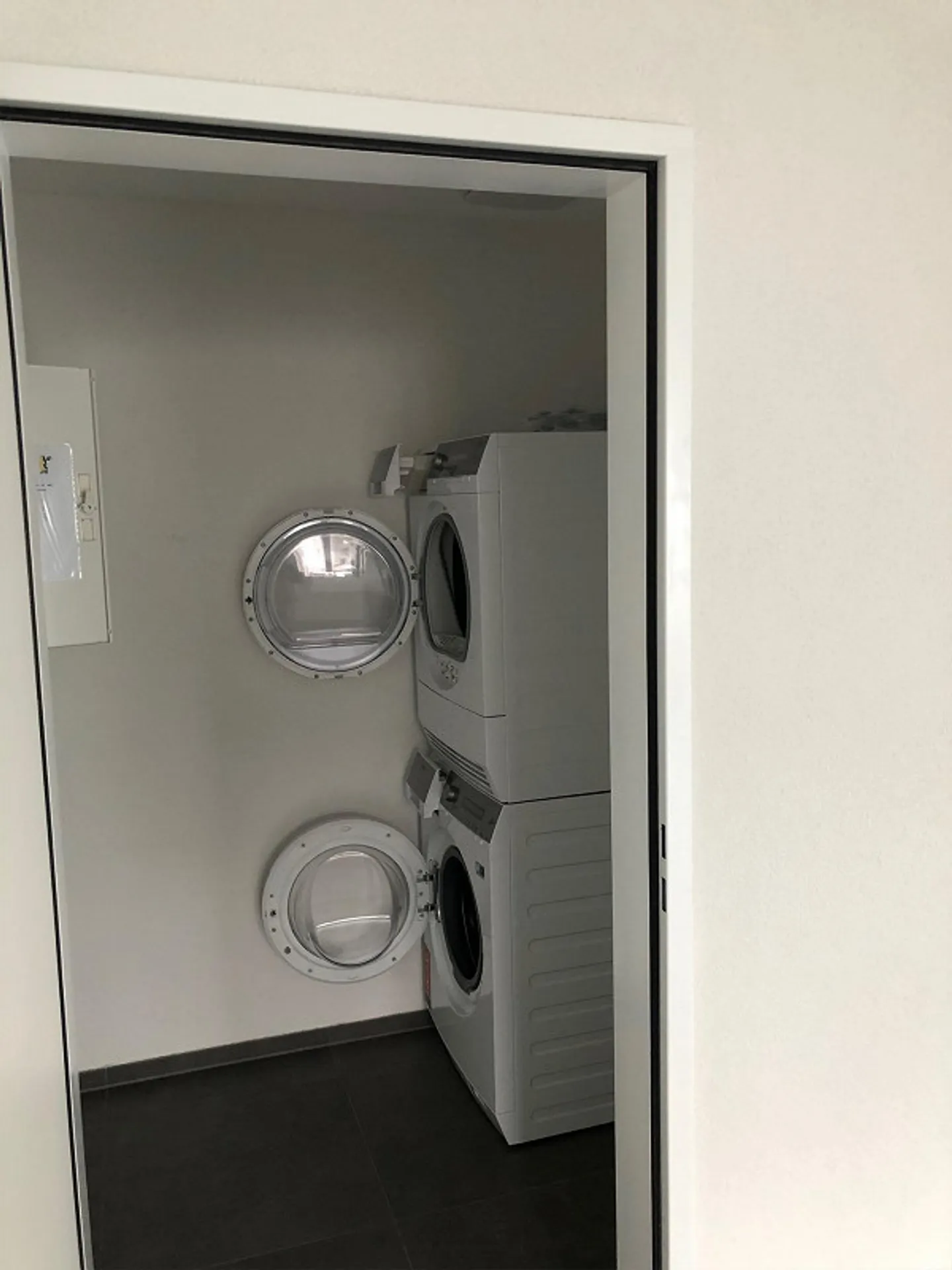 Exclusive - 4.5-room apartment (2nd floor) Unit No. B6 - Photo 8 of 16