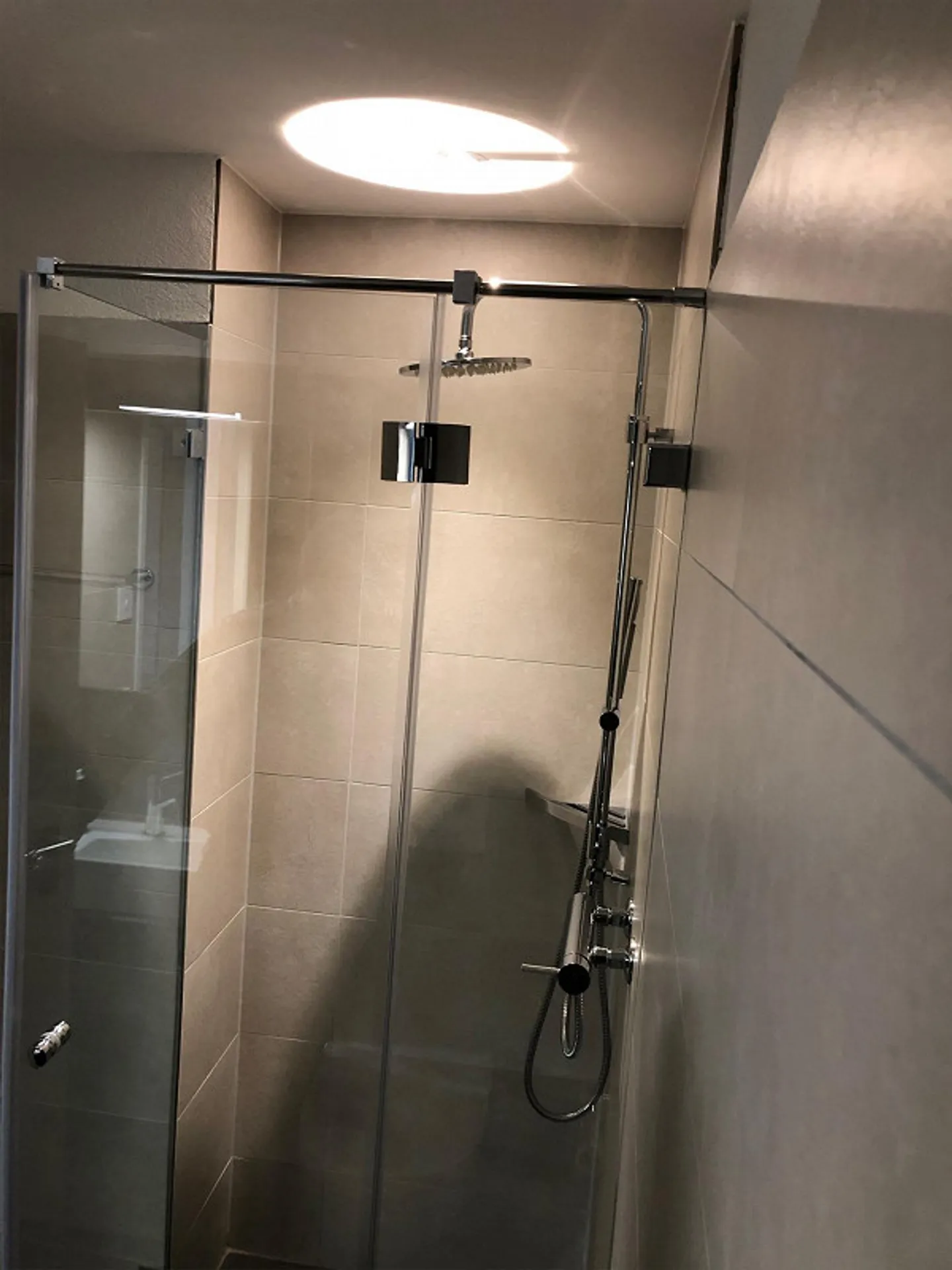 Exclusive - 4.5-room apartment (2nd floor) Unit No. B6 - Photo 10 of 16