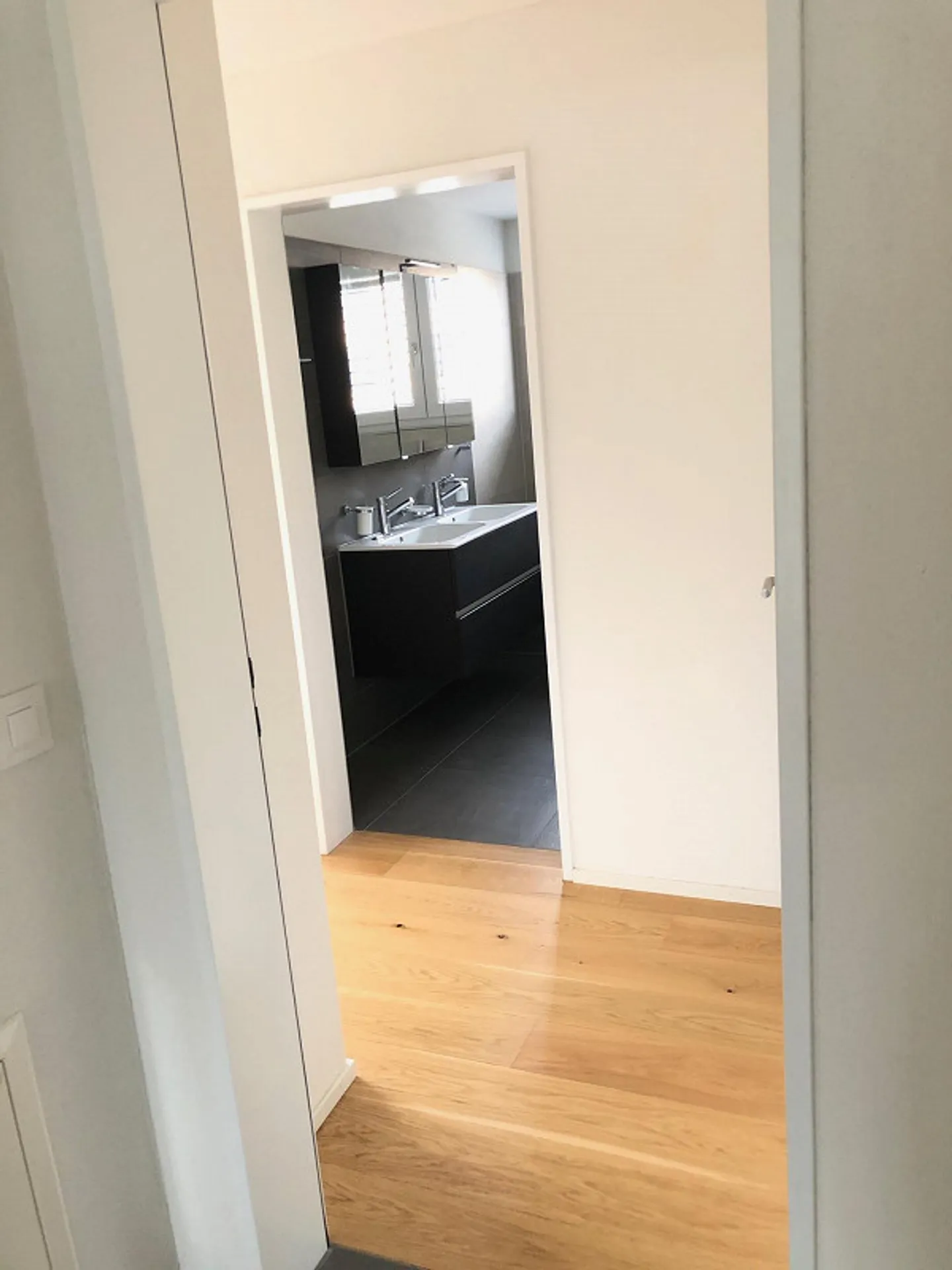 Exclusive - 4.5-room apartment (2nd floor) Unit No. B6 - Photo 13 of 16