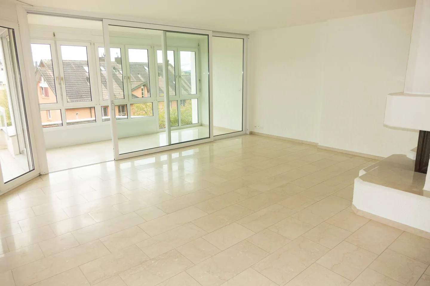 Helle Wohnung mit Balkon - Foto 4 von 7