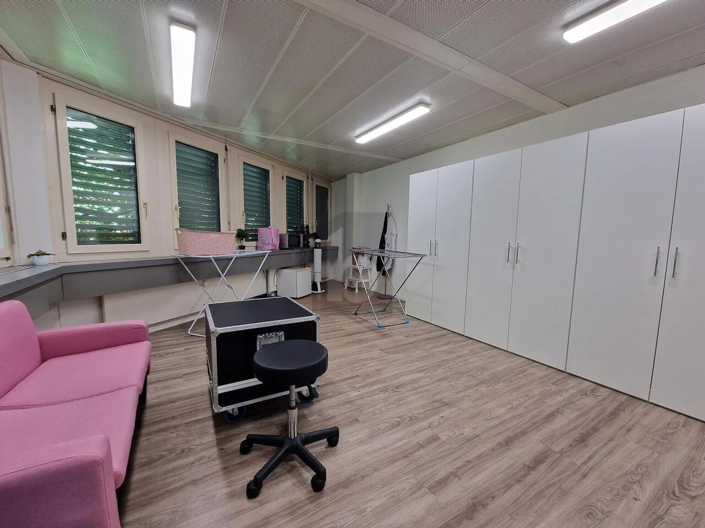 STUDIO SPAZIOSO IN UNA POSIZIONE CENTRALE - Foto 5 di 6